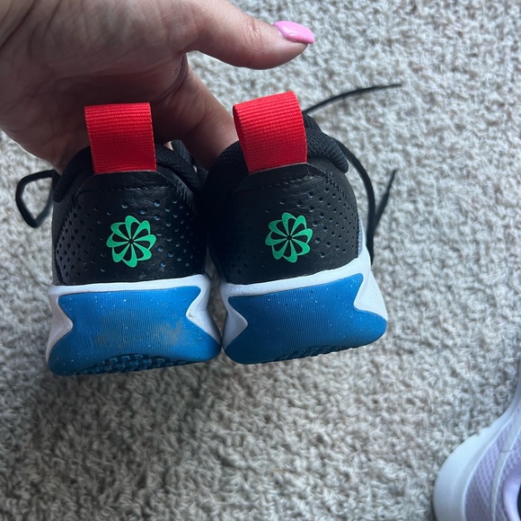 Barely worn - Picture 2 of 5